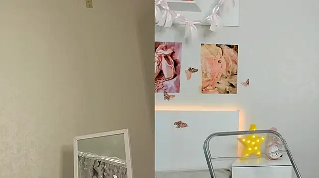 Milly_Lane - Squirt and splash all over your face!!!