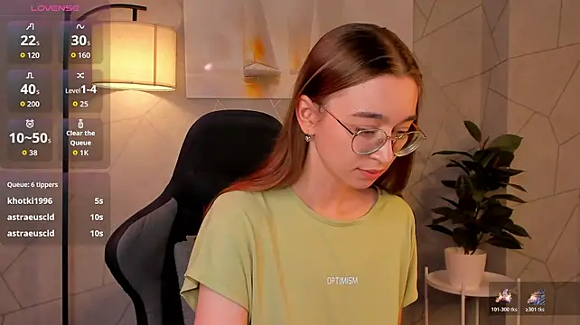 Lucy_Green - touch pussy through panties