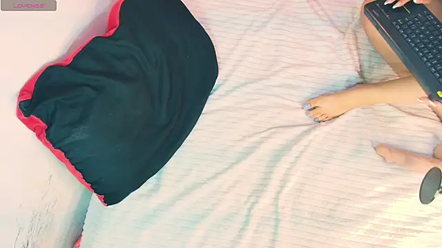 Candle_ll - Ride Gian dildo!