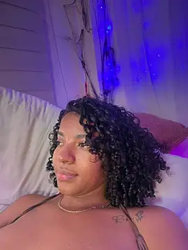 Irishottt - fingering pussy until you squirt 5min😈