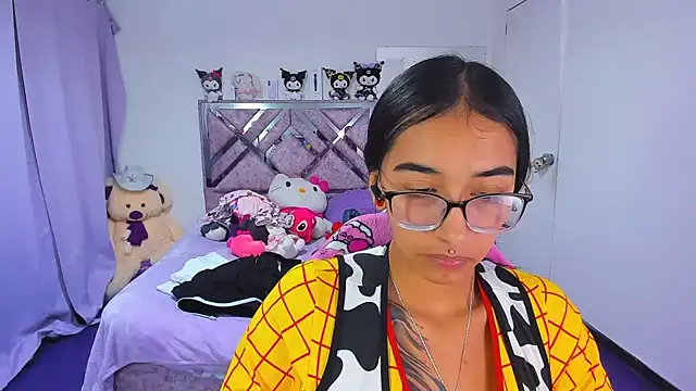 Valery_taylor_1 - VALERY HALLOWEEN NAILS