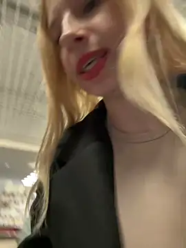 Michelle_lovique