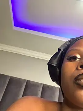 SexiestChocolate - BORED AND HORNY MAKE THIS PUSSY DRIP🍑💦