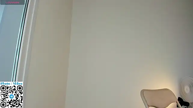 Helen__spark__ - squeeze my booty close to cam