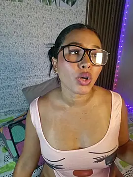 Caylinhot7 - spit on your breasts