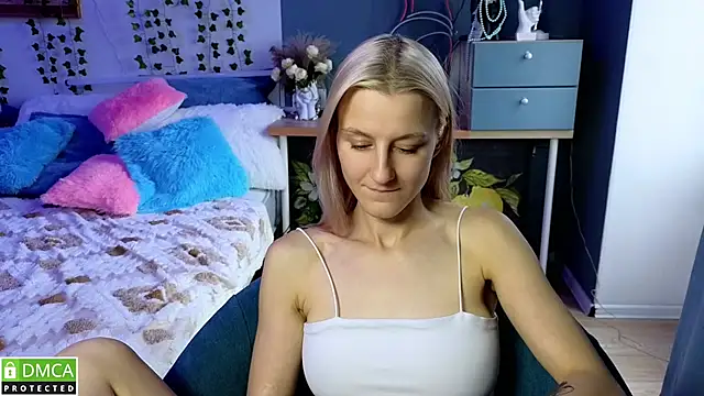 Alinika08 - naked masturbation on the bed