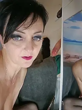 Lucillabollente - Pearl necklace in the pussy😱