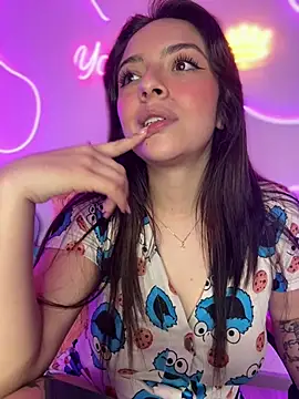 Yovng___Lau - naked me oil fingers pussy