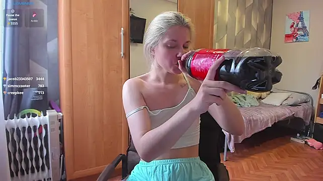 Tiny_Kiss - finger in pussy