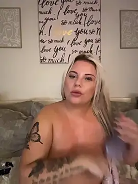 blonde_baddie's Live XXX Chat