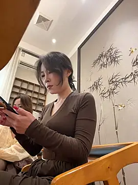 Eva10069 - 闹市茶馆亲异性奶头🫦