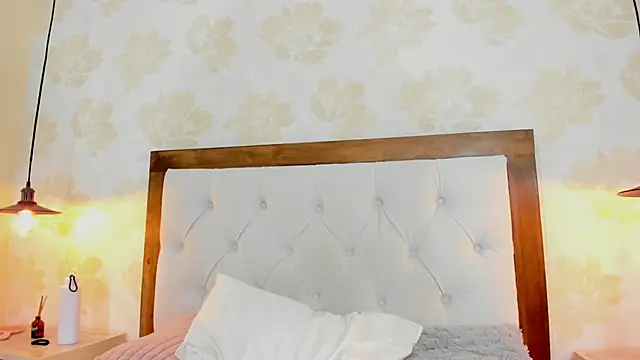 ZOE_COLLINS4