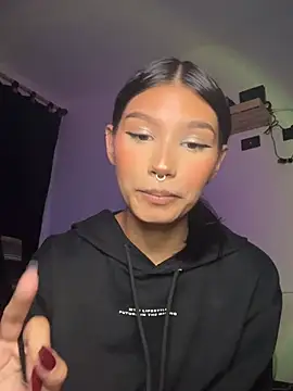 MimiNyxx - Put oil on my breasts 💧🍒