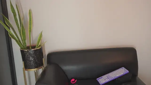 Anais_aradia - Show ass + spank ass