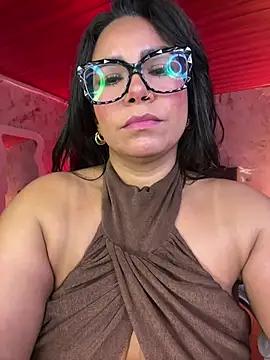 Vicky_Saidi - Sucks and spits on my nipples