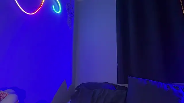 Maddieblairxo - suck fingers