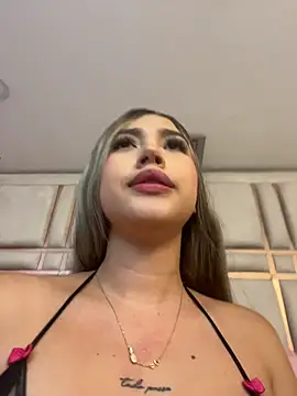 SophieRinaldi - Close up fingering really DEEP