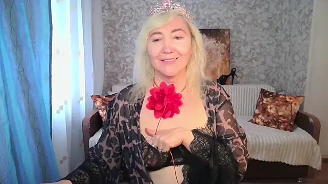 LadyKriss - chest massage
