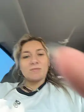 Crazy-Rosa - Hi guys 💋play with my pussy public 💋