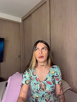 Ally_Clark