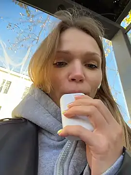 StreetSquirt - topples all the time in men’s wc