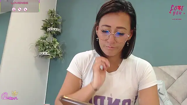 SharisWillian - Oil show + orgasm