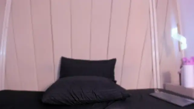 Aurora_Dalton__ - rub a dildo on pussy + control 2 min