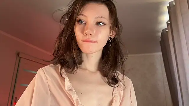 MiaPimmy - Divine underboobies view!