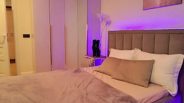 Trophy_x_W1fe - penetrate with dildo until cum