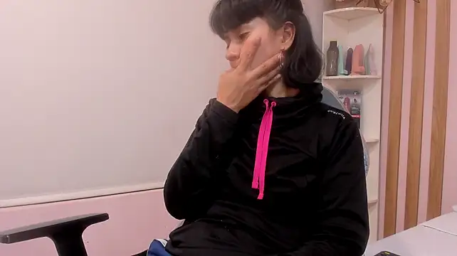 Valkiriia_wiine - Sitting on my new dildo