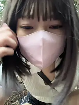 Ema_xx - どきどき、！？ブラ抜きしちゃう〜！？♡♡