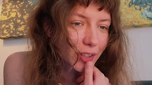 Sun_place - camel toe close to cam