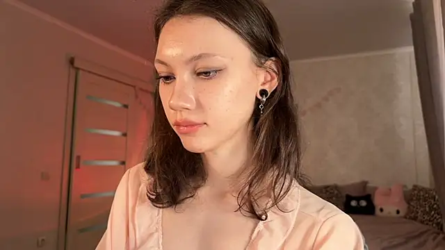 MiaPimmy - Divine underboobies view!
