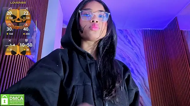 Penelope_tay1 - out boobs + bounce