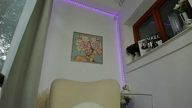 Eva_r0se - Clothed Striptease