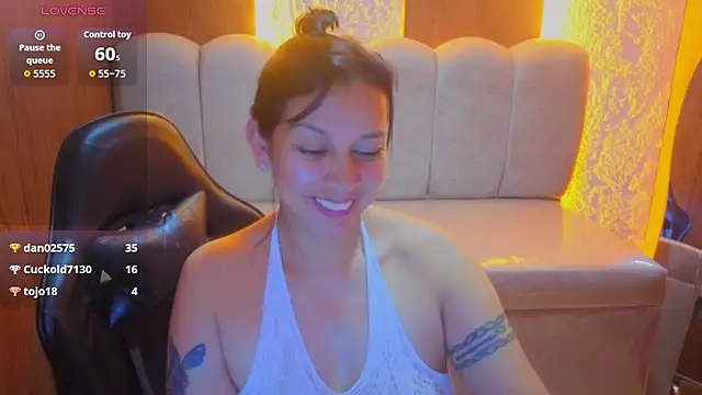 Afrodita_b_ - spanking on the ass and tits