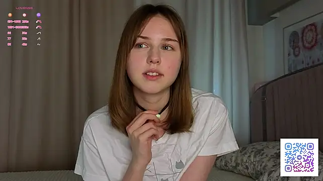 SunnySikarskie - Make my nipples hard with ice cube🧊