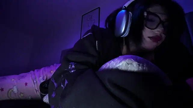 Kitty_Gang - Ride dildo watching my ass up close 🔥