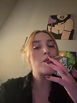 _Bratty_ - Flash pussy and slap pussy 5x 🤭