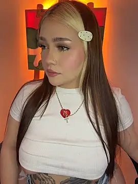 Daniela_ruizz - Saliva in Titts +ahegado