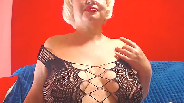 NaughtyMILF4UX - Pussy Squirt