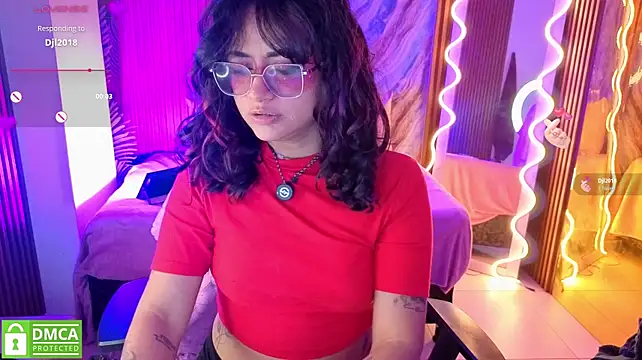 Kristen_tay - rub clit with domi + finger pussy