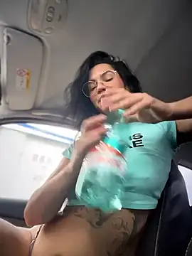 MeekyRich - Dildo in pussy