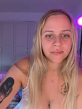 Lunawolf21 - boobs out & make me wet 💦