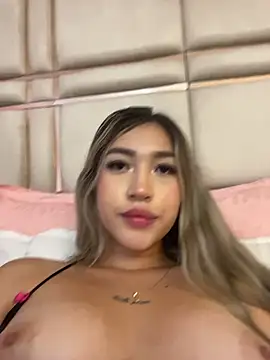SophieRinaldi - Close up fingering really DEEP