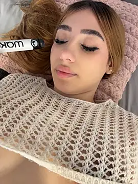 Miiaa_Rosee - Twerk naked + control toy 🍒💦 ❤️‍🔥🍑