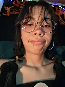 Sweetiedolly011 - put ice on my breasts