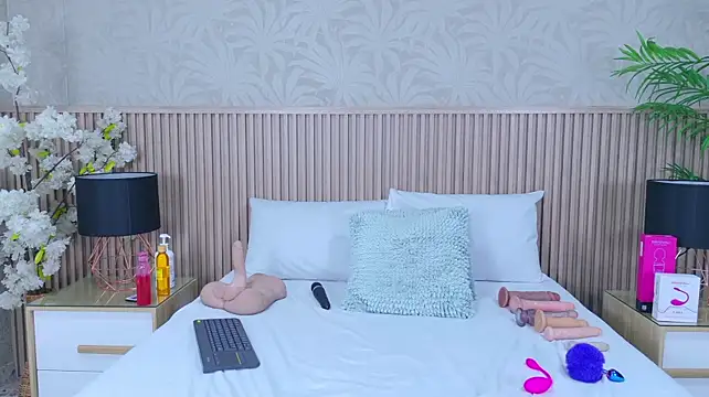 Sophie_Vega - FUCK PUSSY NON-STOP (3MN) 😈