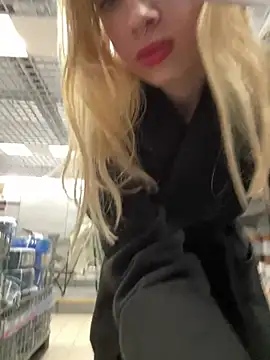 Michelle_lovique
