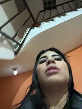 -Brittanny - Kiss with Ivy🔥💋